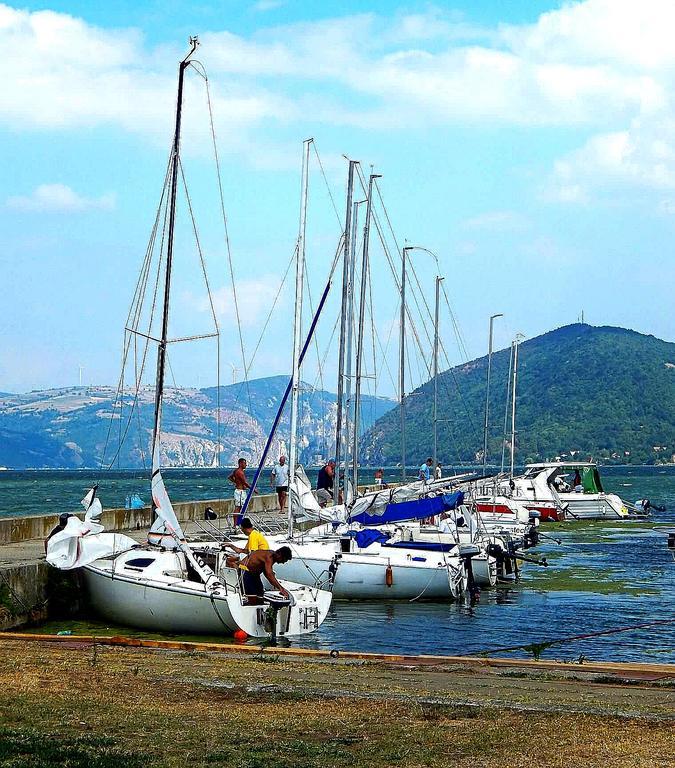 Apartments Nana Golubac Dış mekan fotoğraf